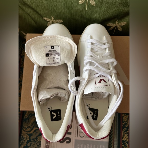 Veja UCRA CWL Marsala Brand new - Picture 7 of 10